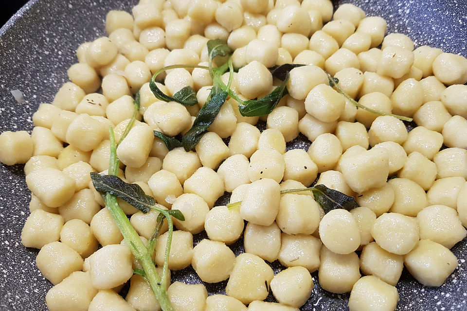 Gnocchi mit Salbeibutter Gnocchi mit Salbeibutter