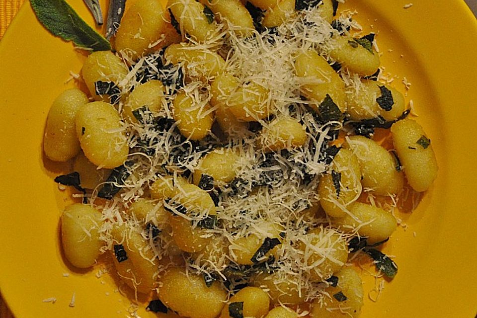 Gnocchi mit Salbeibutter Gnocchi mit Salbeibutter