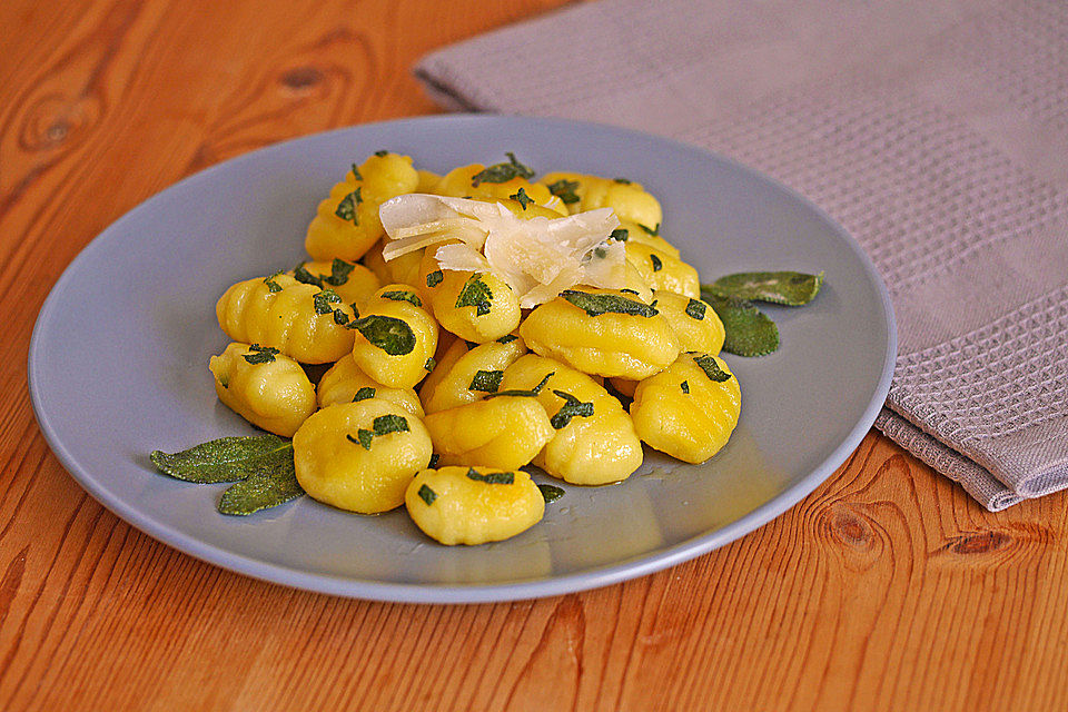 Gnocchi mit Salbeibutter Gnocchi mit Salbeibutter