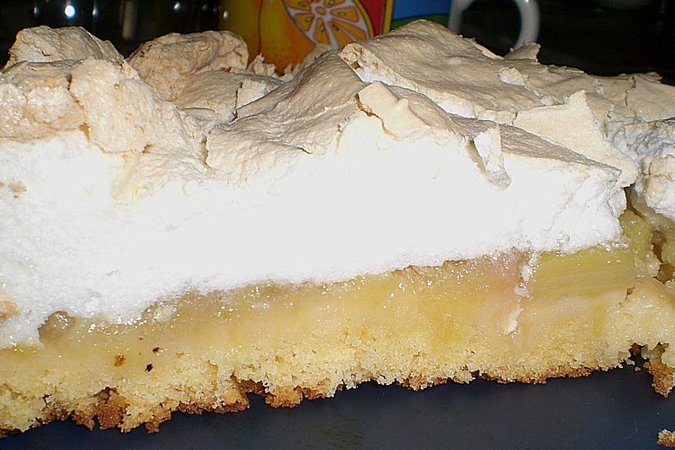 Rhabarberkuchen mit Baiser