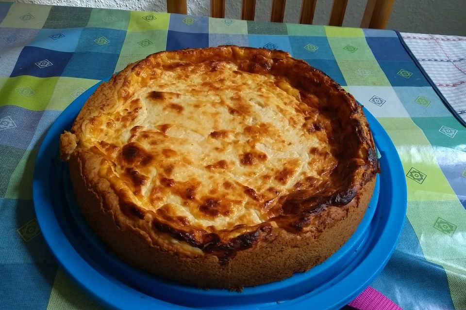 Uriger Käsekuchen mit Schichtkäse