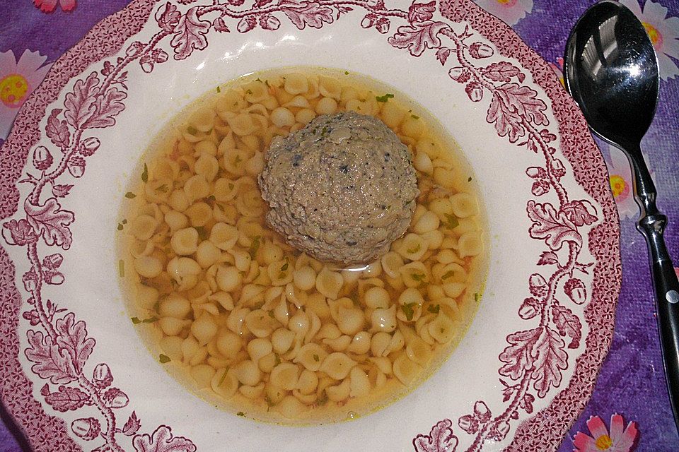 Leberknödelsuppe