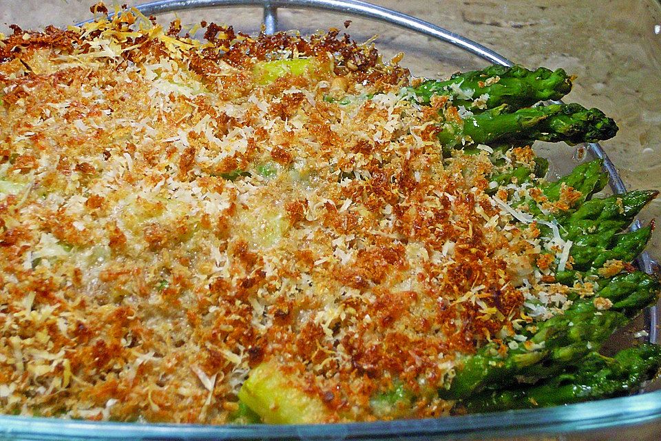 Grüner Spargel mit Butterkruste Grüner Spargel mit Butterkruste