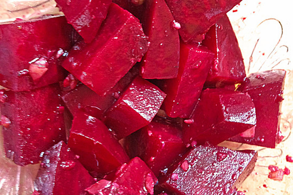 Rote Bete-Salat mit Knoblauch