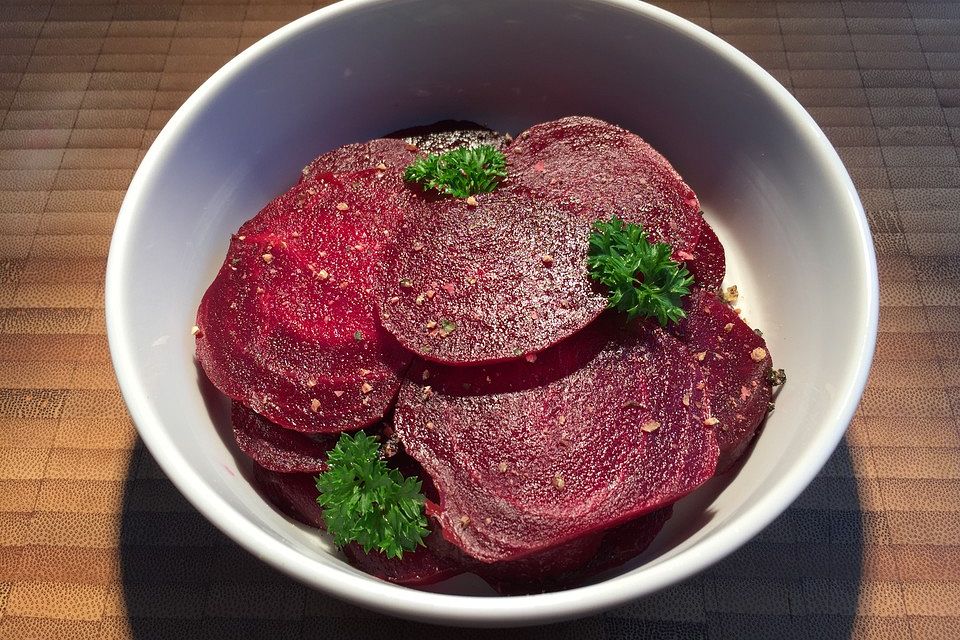 Rote Bete-Salat mit Knoblauch