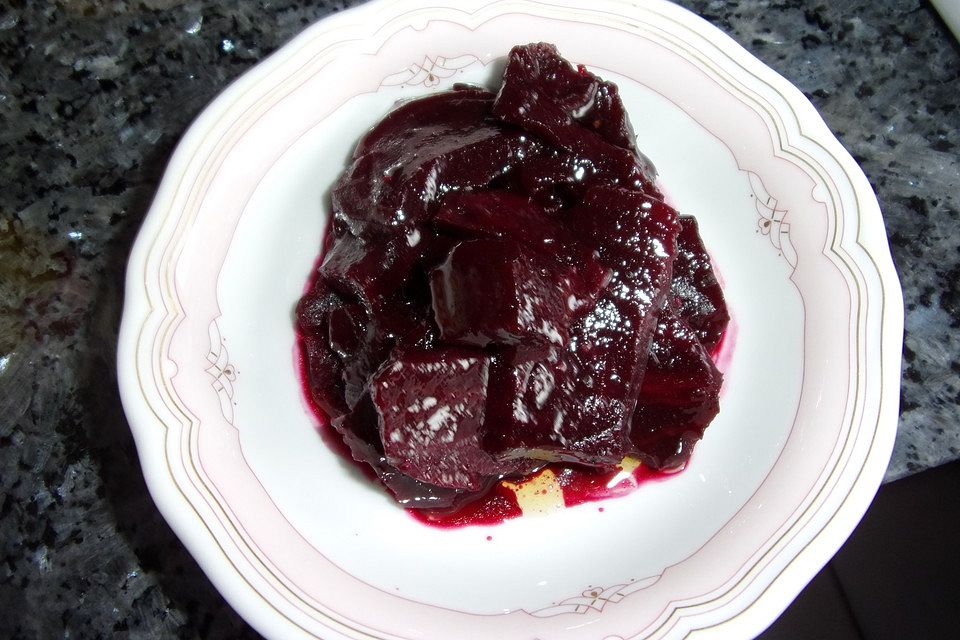 Rote Bete-Salat mit Knoblauch