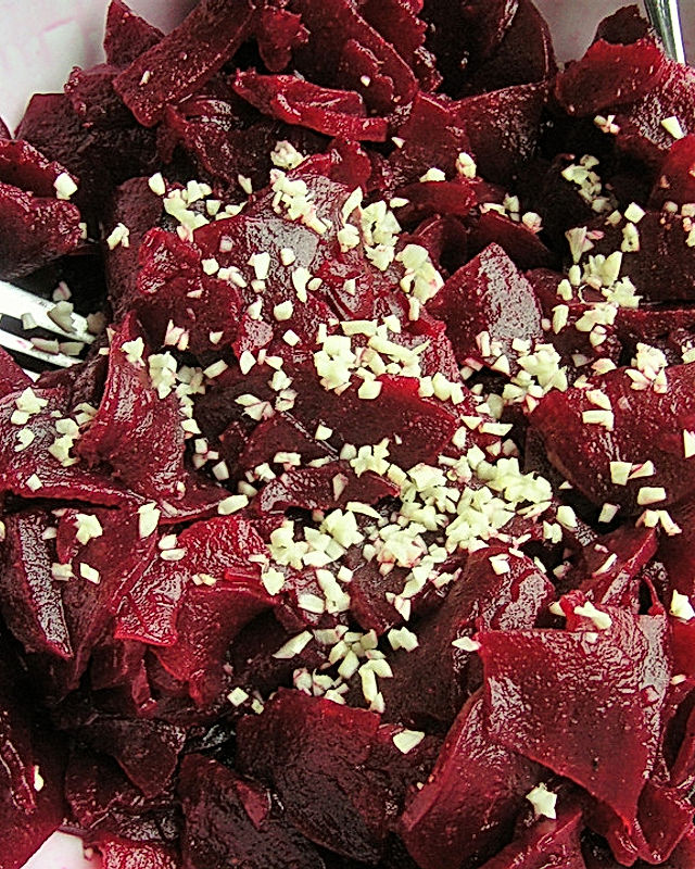 Rote Bete-Salat mit Knoblauch