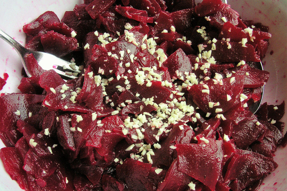 Rote Bete-Salat mit Knoblauch