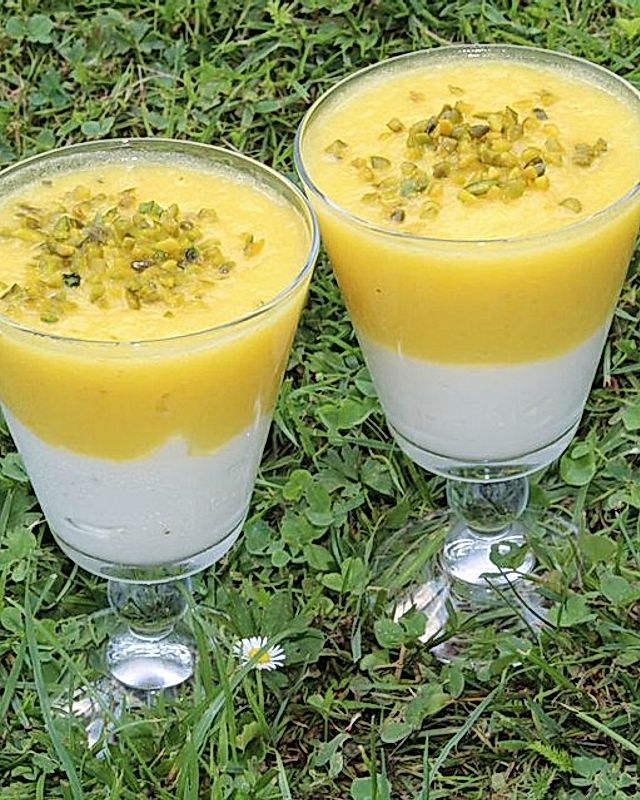 Joghurt - Pistazien - Creme mit Ananas