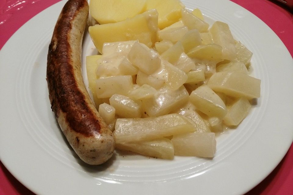 Kohlrabigemüse mit Käsesauce