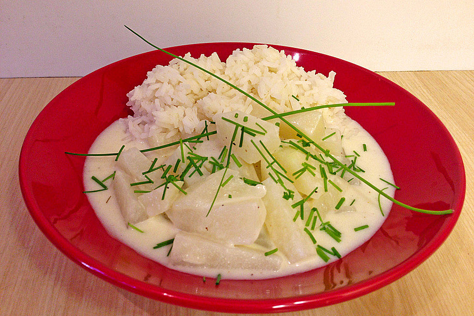 Kohlrabigemüse mit Käsesauce