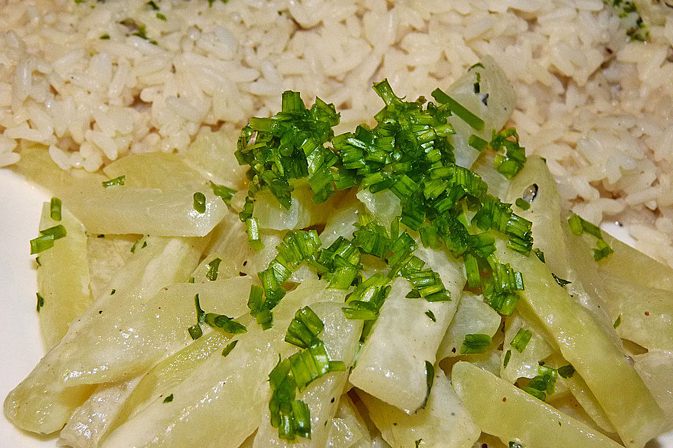 Kohlrabigemüse mit Käsesauce