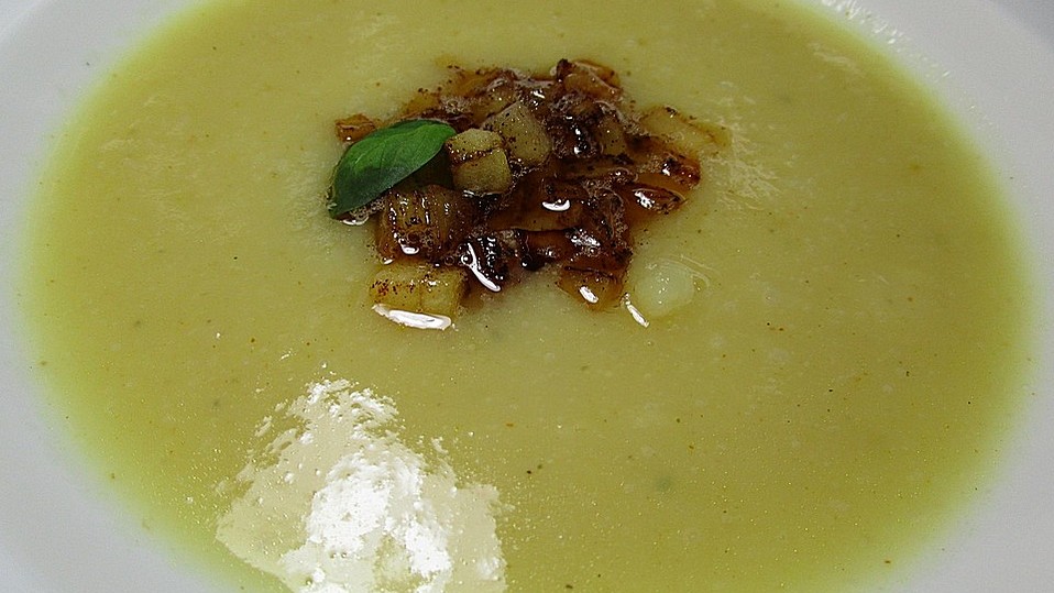 Apfel - Sellerie - Suppe von bufana Apfel - Sellerie - Suppe von bufana