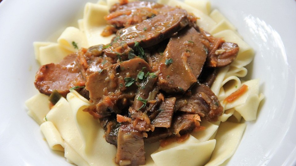 Seitan-Geschnetzeltes-mit-Pilzen