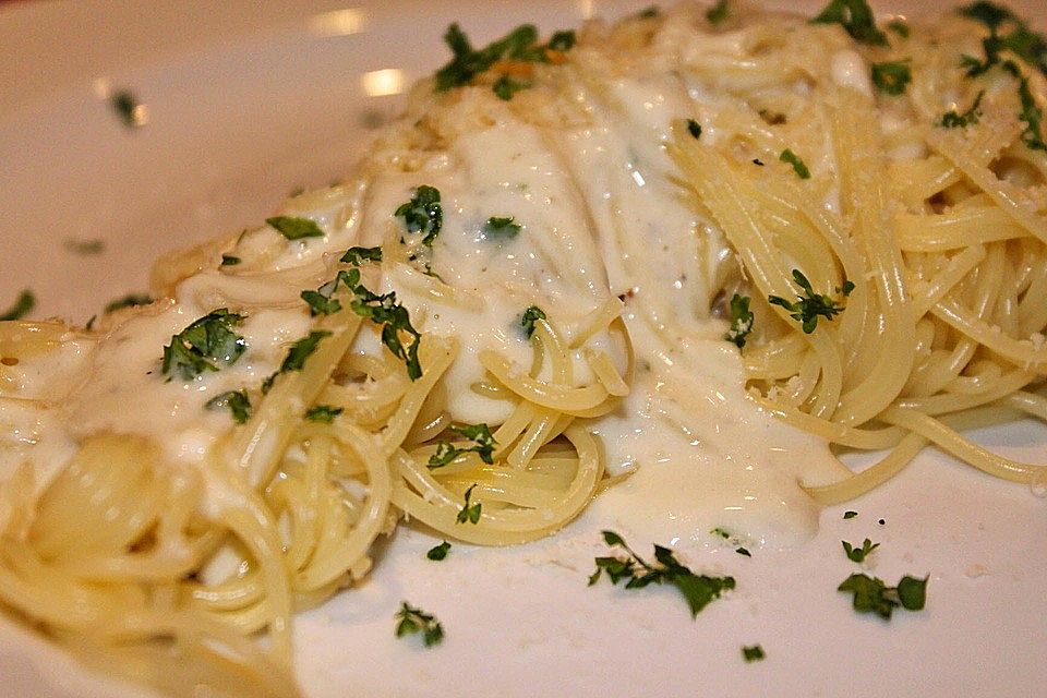 Spagetti mit Tre - Formaggi - Soße