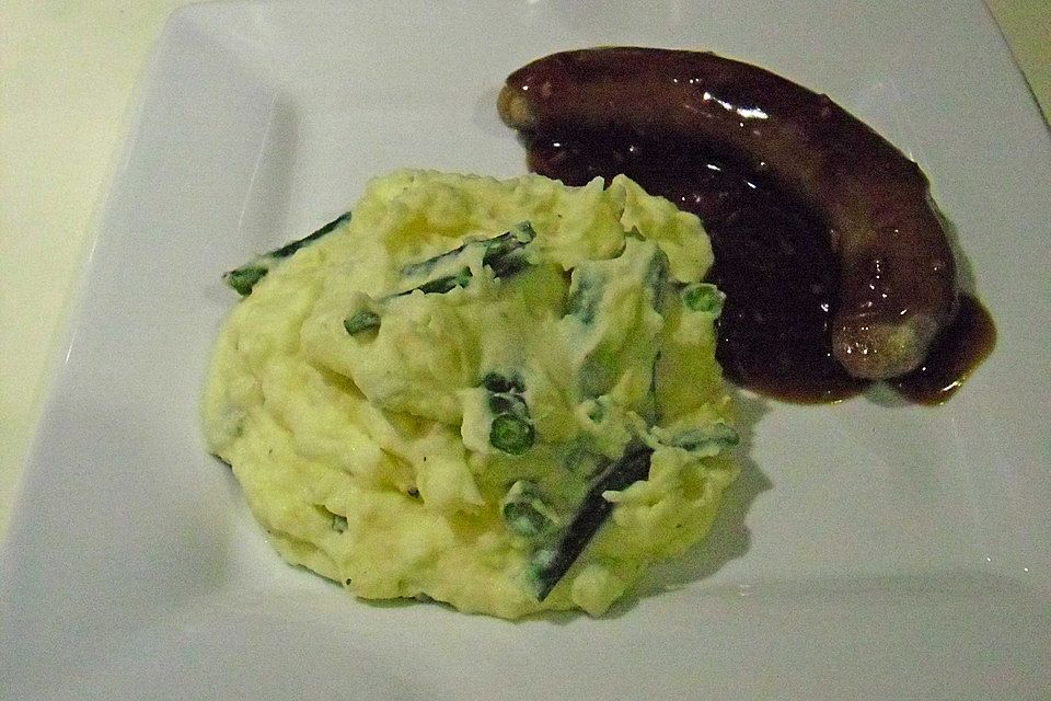 Bohnen - Kartoffelpüree mit saurer Sahne