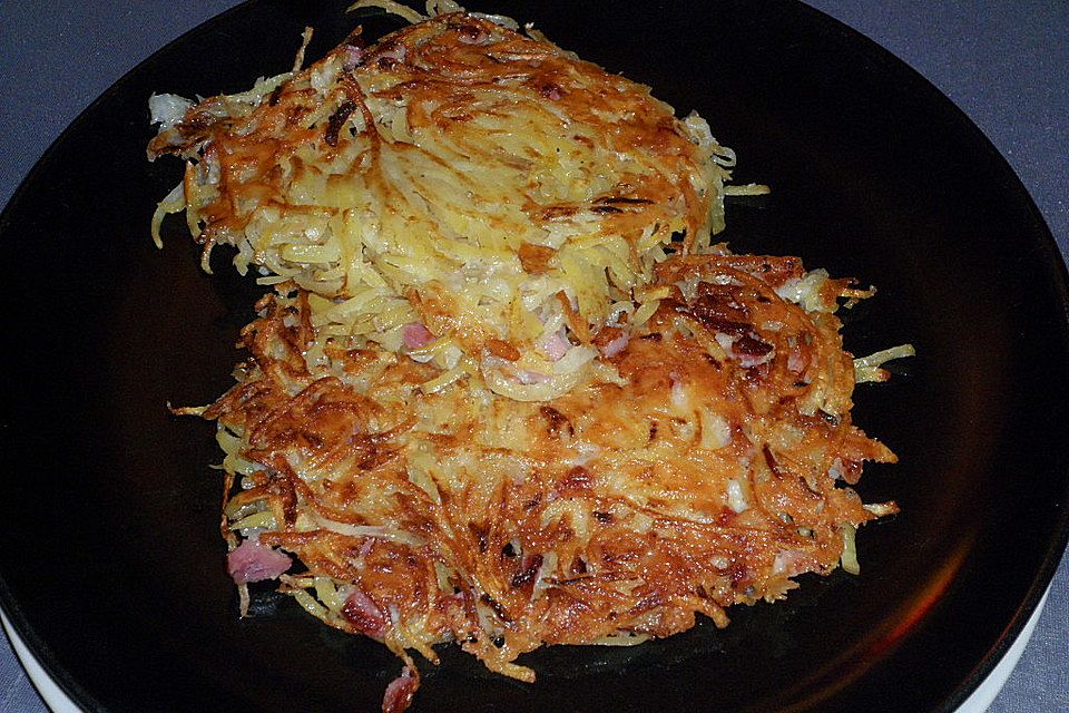 Kartoffelpuffer mit Speck und Käse