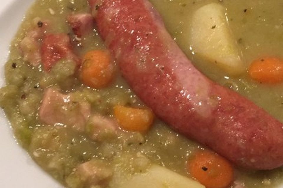 Deftige Erbsensuppe mit Kassler