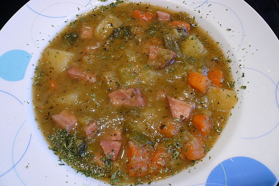 Deftige Erbsensuppe mit Kassler