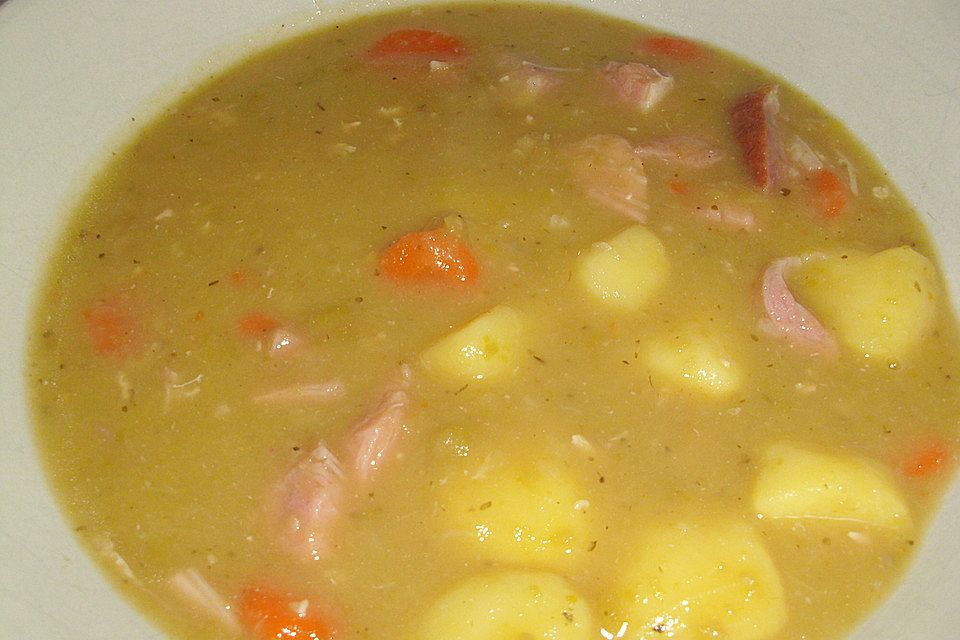 Deftige Erbsensuppe mit Kassler