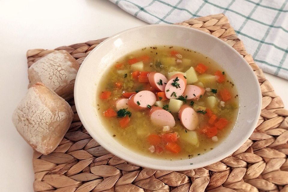 Deftige Erbsensuppe mit Kassler