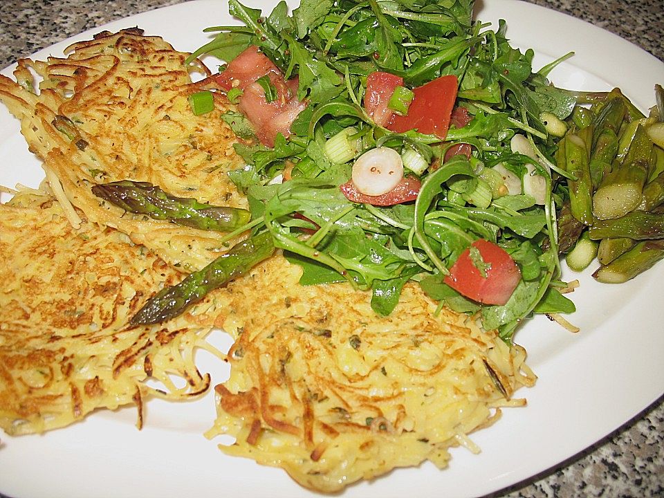 Spaghetti - Omelette mit Rucolasalat von Koelkast| Chefkoch