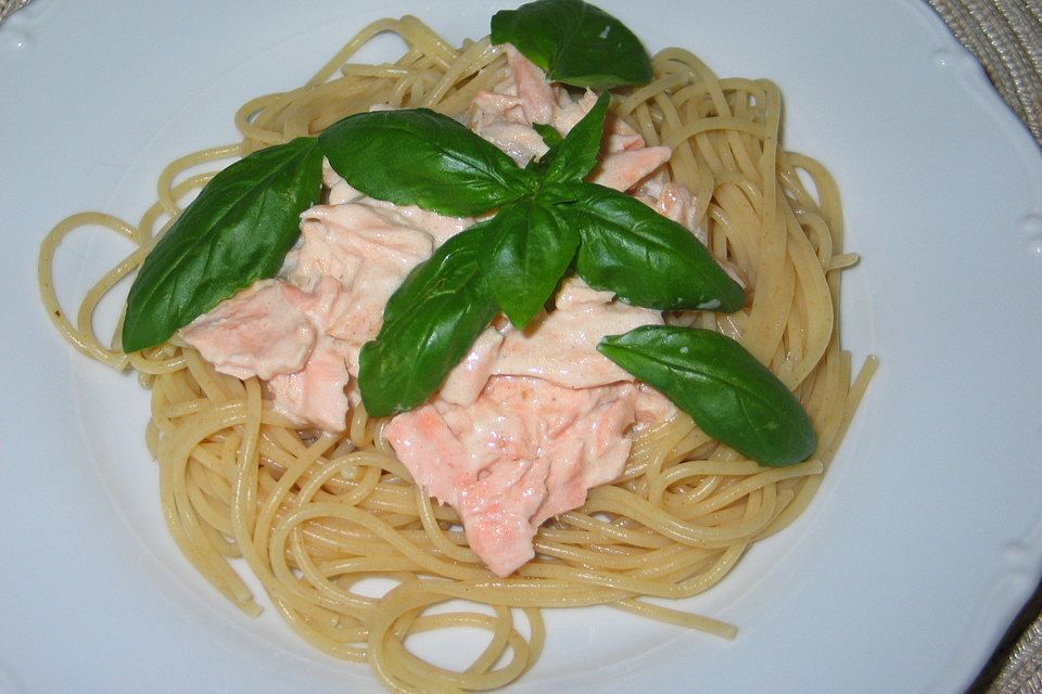 Lachs - Sherry - Sauce zu Spaghetti