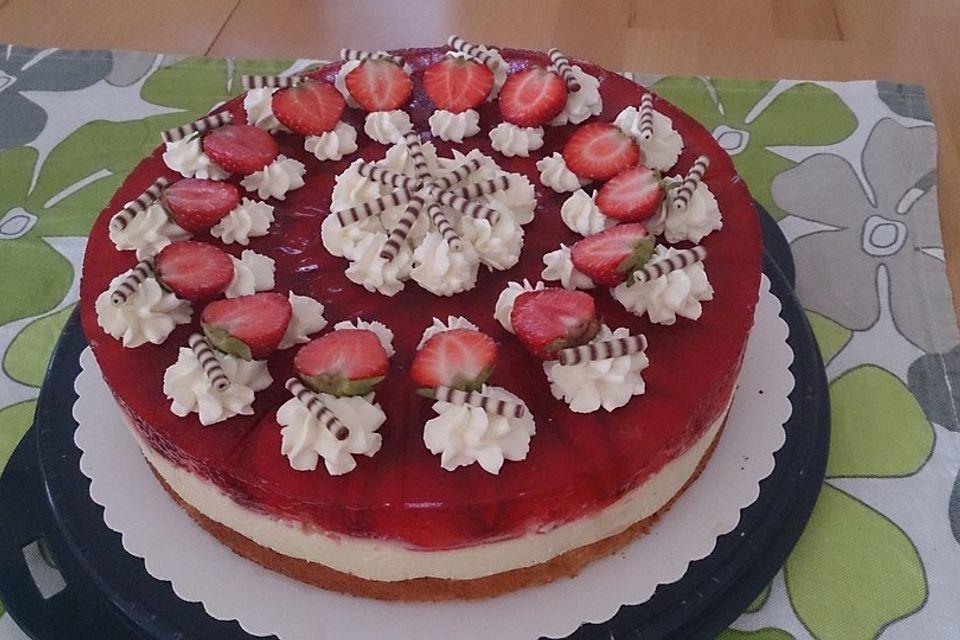 Erdbeer-Kuchen mit Vanillecreme