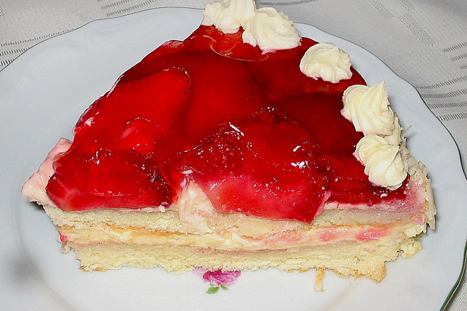 Erdbeer-Kuchen mit Vanillecreme