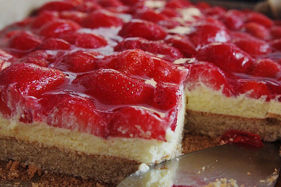 Erdbeer-Kuchen mit Vanillecreme