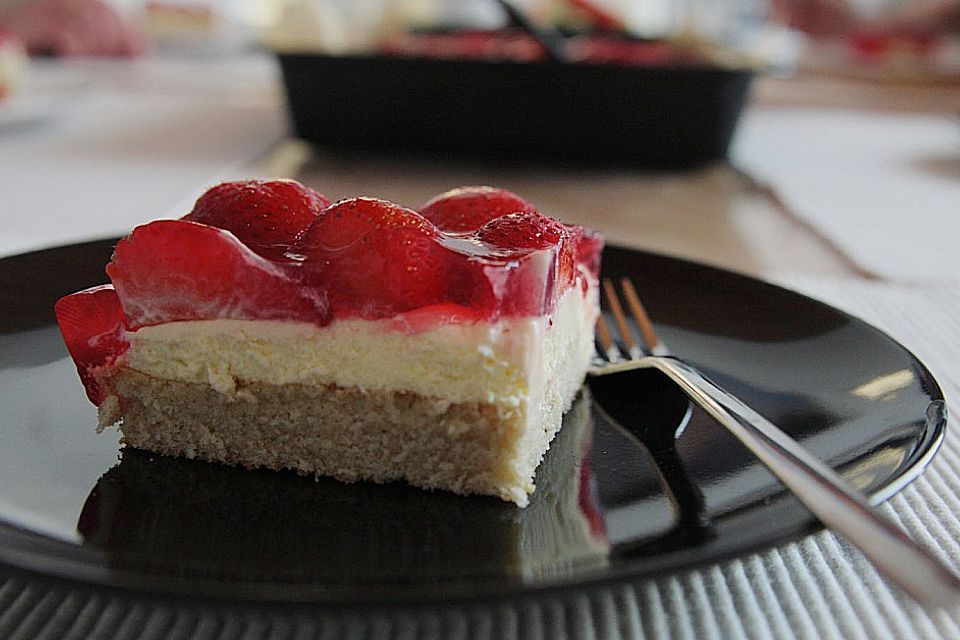 Erdbeer-Kuchen mit Vanillecreme