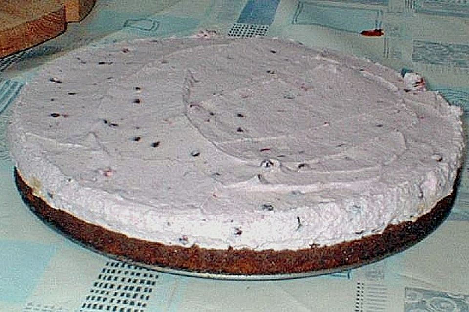 Blitztorte mit Preiselbeersahne