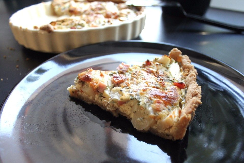 Spargelquiche mit Parmesan