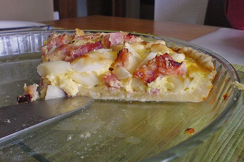 Spargelquiche mit Parmesan