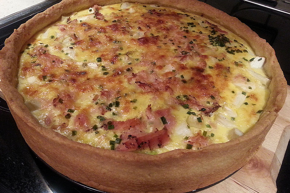 Spargelquiche mit Parmesan