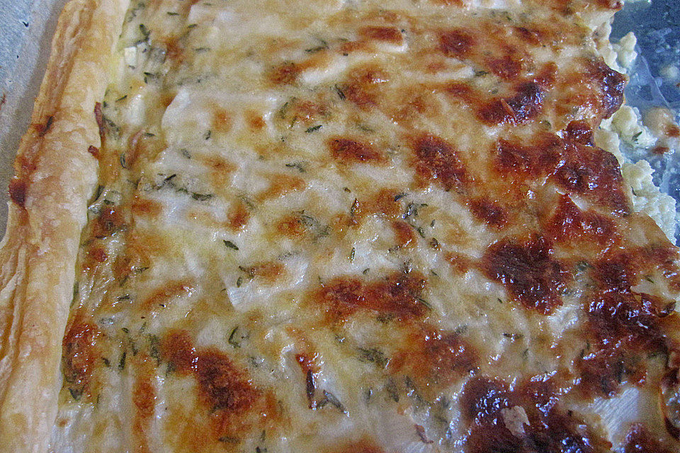 Spargelquiche mit Parmesan