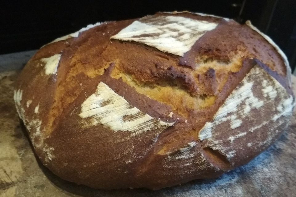 Einfaches Sauerteigbrot