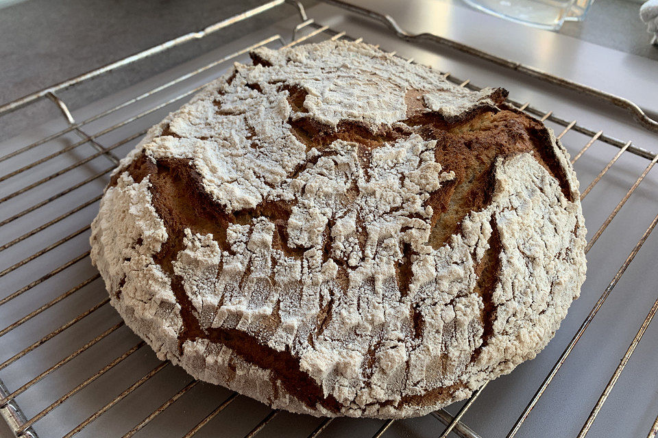 Einfaches Sauerteigbrot