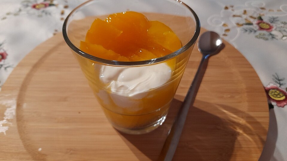 Pfirsich - Mascarpone - Dessert von selterskuchen Pfirsich - Mascarpone - Dessert von selterskuchen