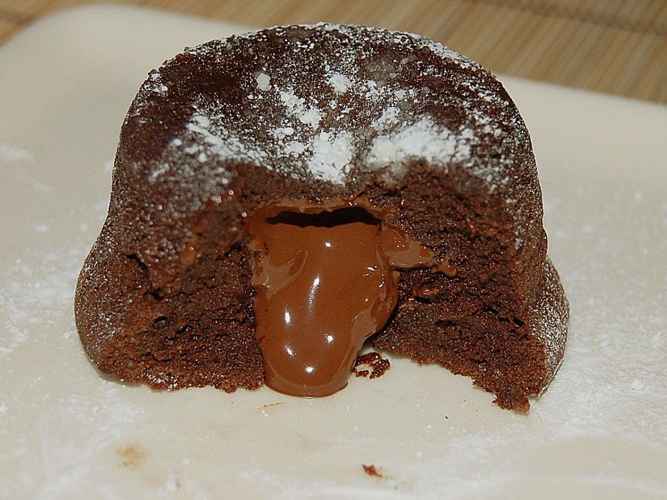 Warmes Schokoladensoufflé mit flüssiger Füllung von Johannes1| Chefkoch