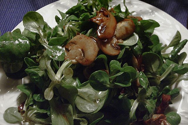 Feldsalat mit Speck und Walnüssen von picard66| Chefkoch