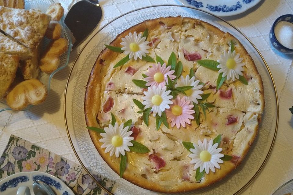 Buttermilch - Käsekuchen mit Rhabarber