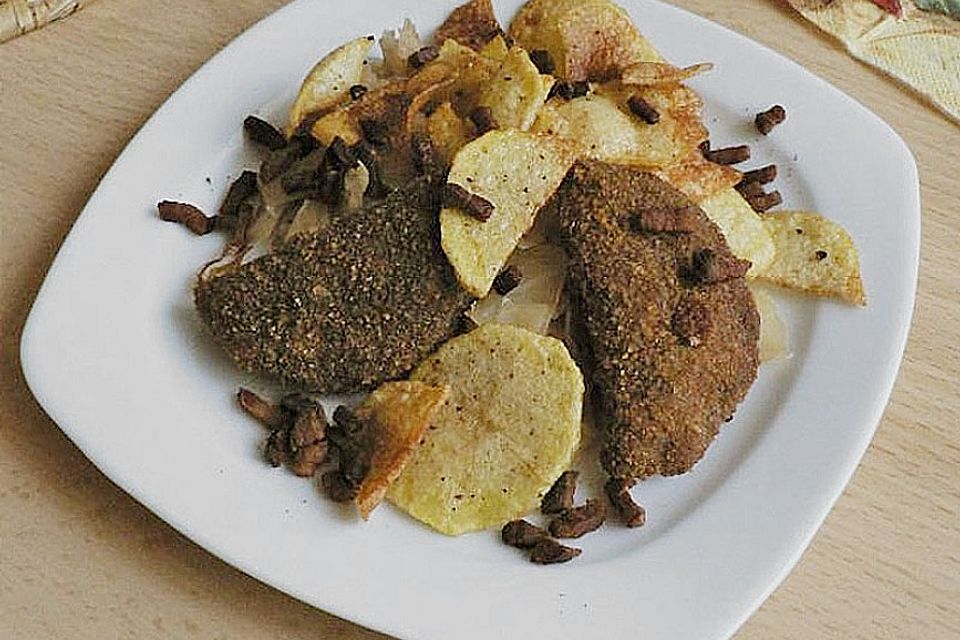 Blutwurst auf Krautsockel mit Kartoffelchips