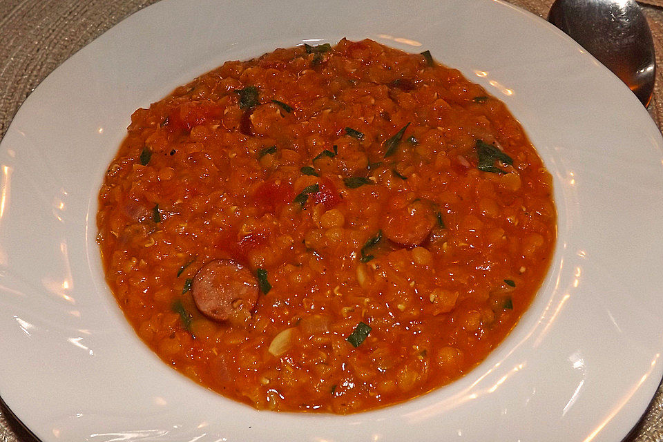 Ägyptische rote Linsensuppe