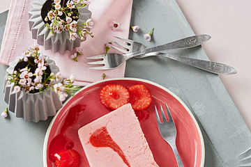 Erdbeer-Parfait mit Fruchtmark