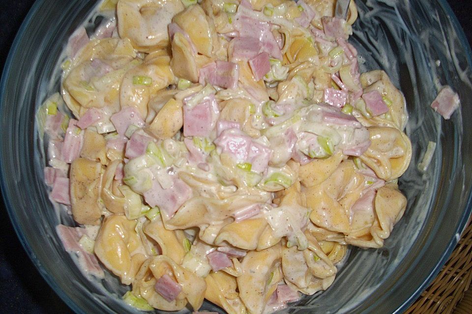 Tortelloni - Salat