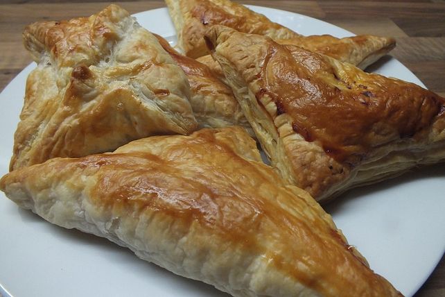 Gefüllter Blätterteig mit Schinken und Käse von ccordua| Chefkoch