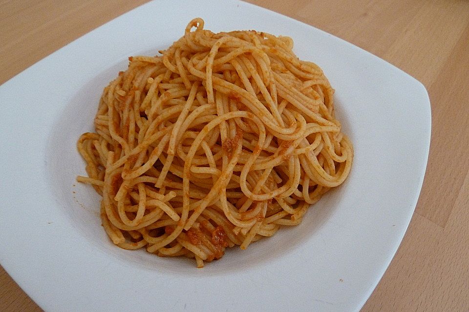 Spaghetti mit Pesto Rosso