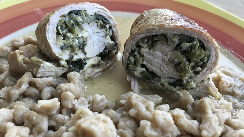 Putenroulade mit Blattspinat - Feta - Füllung von fitzelchen Putenroulade mit Blattspinat - Feta - Füllung von fitzelchen