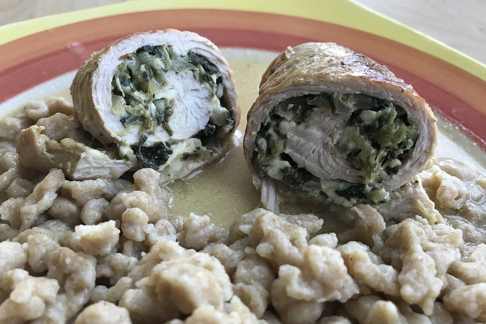 Putenroulade mit Blattspinat - Feta - Füllung